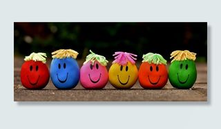 各种颜色的笑脸、毛绒、玩具、反压力、球、部队、反压力球