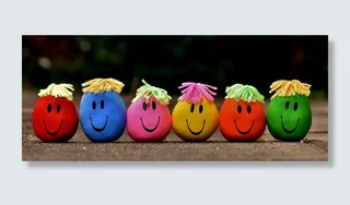 各种颜色的笑脸、毛绒、玩具、反压力、球、部队、反压力球