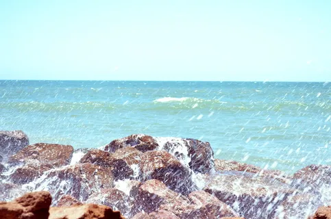 海,岩石,蓝色,海滩,微风,热量,水,天空 海,岩石,蓝色,海滩,微风,热量,水,天空