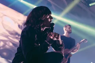 在音乐会上唱歌