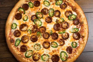 披萨、奶酪、食品、点心、面团、食品和饮料、乳制品、蔬菜