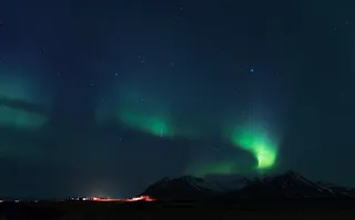 天空和山脉的风景摄影