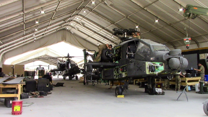 ah-64e维护、保养、直升机、航空、飞行、室内、运输、运输方式