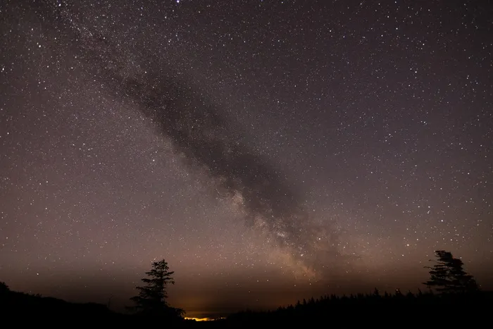 风景摄影，树木，星星，黑暗，夜晚，天空，光，云