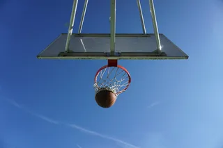 worm，视线，篮球圈，白天，篮球，篮子，篮圈，运动
