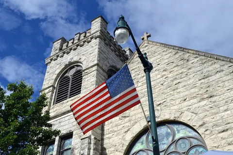 美国国旗,美国国旗,教堂,美国,爱国主义,民族,自豪感 美国国旗,美国国旗,教堂,美国,爱国主义,民族,自豪感