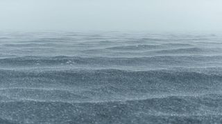 水体、灰色、沙子、土壤、沙丘、波浪、霾、雾