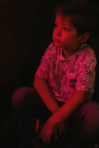 哥伦比亚，麦德林，弗洛雷斯食品园，男孩，孩子，照片，tumblr，红色