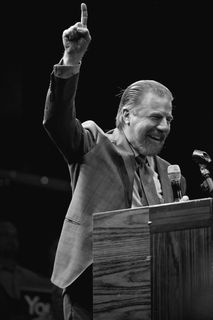 Juan Hernandez，政治，评论员，政治，评论员，发言人，顾问，竞选，顾问