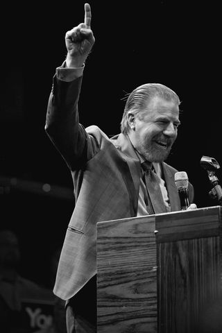 Juan Hernandez，政治，评论员，政治，评论员，发言人，顾问，竞选，顾问