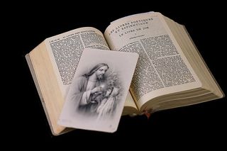 圣经，书，宗教，宗教，信仰，旧文件，祈祷，这本书是一个参考