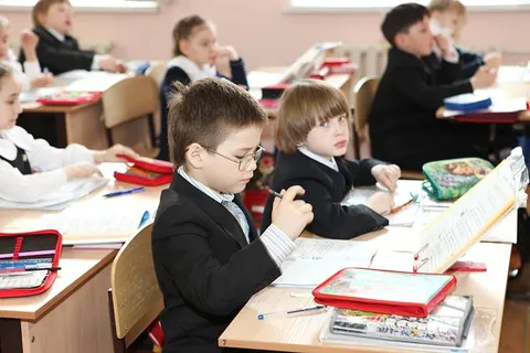 男孩,孩子,童年,课堂,教育,教育,孩子,学习 男孩,孩子,童年,课堂,教育,教育,孩子,学习