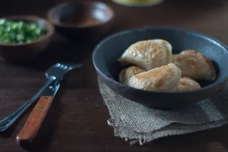 食物，馅饼，晚餐，美味，食物和饮料，碗，室内，新鲜