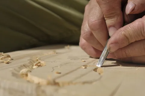 木匠，雕刻，木材，艺术，凿子，手，人手，一个人