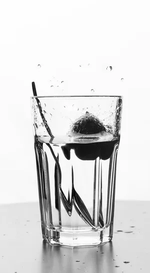 水滴,黑白,水滴,水,玻璃,灯光,瀑布,特写 水滴,黑白,水滴,水,玻璃,灯光,瀑布,特写
