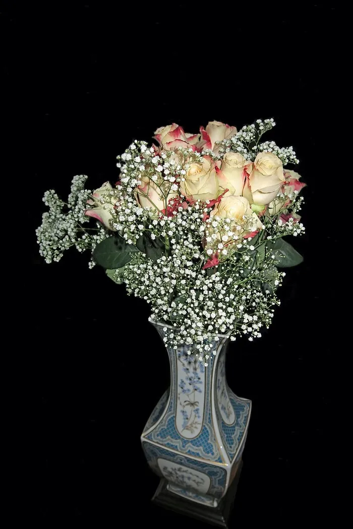 玫瑰，花瓶，粉色，花朵，花朵，粉色花朵，玫瑰，花朵
