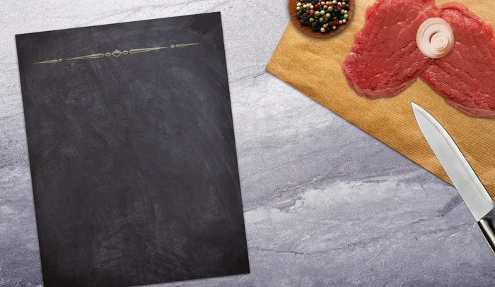 板，肉，刀，桌子，洋葱，胡椒，吃，上菜