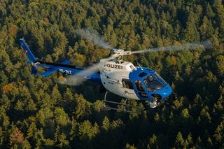 苏黎世州警察，直升机，苏黎世，瑞士，救援直升机，飞行，直升机，树