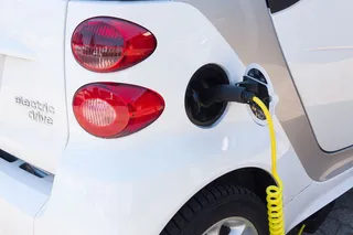 white smart fortwo，电动车，加油，电流，生态，e车，汽车，燃油