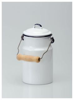 带盖白色陶瓷罐