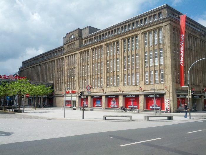 建筑，威廉·沙文，百货公司，建筑，名胜古迹，建筑外观，建筑结构，道路