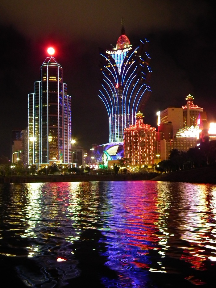 灯光、城市建筑、车身、水、澳门、赌场、赌场、夜间