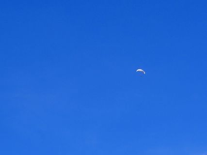 奥地利，萨尔茨堡，蓝色，天空，复制空间，低角度视图，晴空，月亮