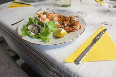 生菜虾,餐桌,餐桌,家具,植物,食物,菜,餐 生菜虾,餐桌,餐桌,家具,植物,食物,菜,餐