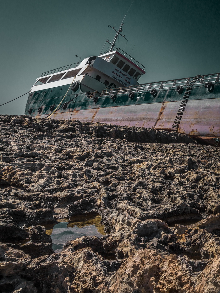 搁浅，共同海损，船舶泄漏，弗拉希夫，海岸，不幸，马耳他，赫菲斯托斯