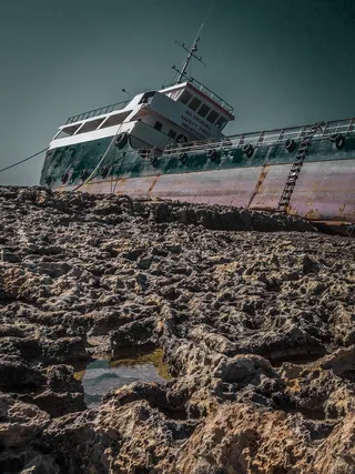 搁浅，共同海损，船舶泄漏，弗拉希夫，海岸，不幸，马耳他，赫菲斯托斯