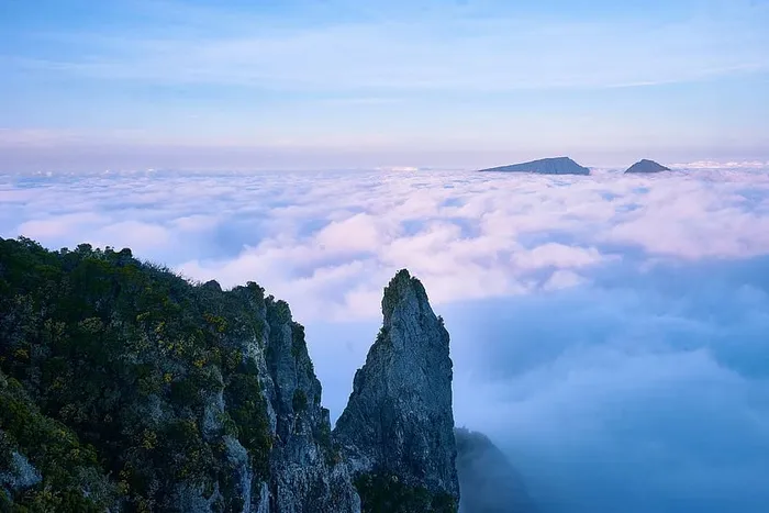 悬崖，云，日光，山，自然，户外，落基山脉，云海