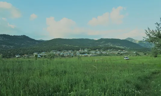 村庄，安纳托利亚，一个村庄，联合国村庄安纳托利亚的大部分，安纳托利亚的一个村庄，春天，天空，植物