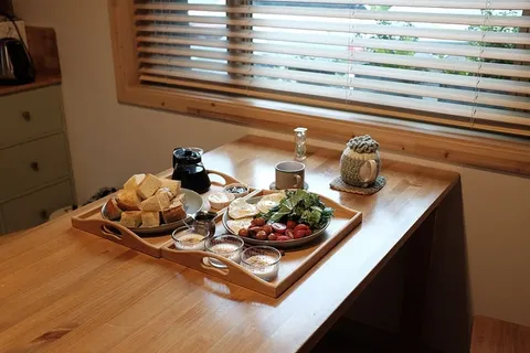 韩国,济州岛,面包,鸡蛋,煎蛋,沙拉,咖啡,食物 韩国,济州岛,面包,鸡蛋,煎蛋,沙拉,咖啡,食物