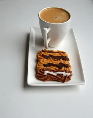 白色，陶瓷，马克杯，旁边，饼干，咖啡，糕点，零食