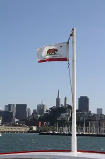 加利福尼亚，国旗，船，天际线，旧金山，建筑，水，天空