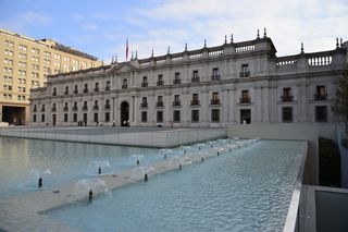 硬币、智利*、圣地亚哥、水、建筑、建筑外观、建筑结构、野生动物