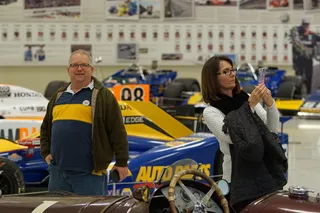 人，人，汽车，车辆，汽车，运输，跑车，赛车