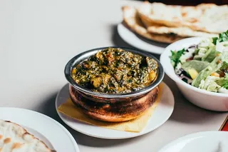 文胸碗上的熟食