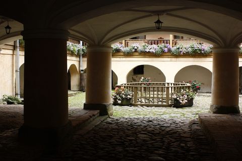 建筑、旅游、城堡、拉脱维亚、游览拉脱维亚、圆柱、户外、拱门 建筑、旅游、城堡、拉脱维亚、游览拉脱维亚、圆柱、户外、拱门