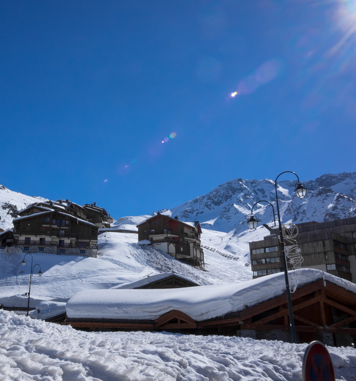 法国，瓦尔·索伦斯，小屋，雪，蓝色，阳光，山脉，冬天