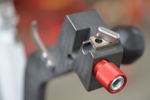 机械，机械高科技，技术，特写，红色，室内，无人，聚焦前景