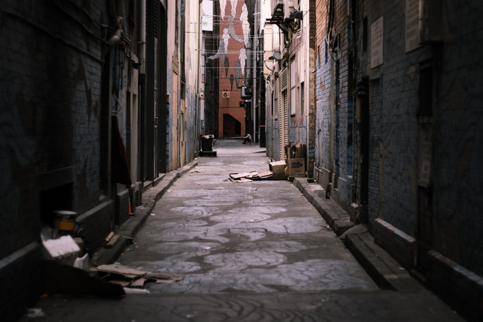 ally，street，urban，city，street art，垃圾，dark，building