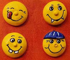 微笑、大笑、手工劳动、自制、搞笑、表情符号、微笑、黄色