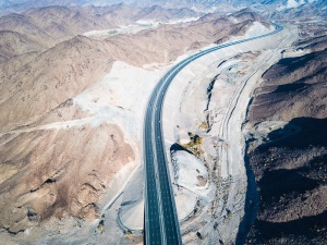 高速公路、沙漠、山区、沥青、混凝土、道路、道路、运输
