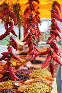 胡椒、市场、食品、红色、辛辣、辣椒、橄榄、食品和饮料