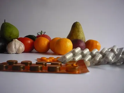 什锦,水果,旁边,药物泡罩包装,片剂,维生素,健康,治疗 什锦,水果,旁边,药物泡罩包装,片剂,维生素,健康,治疗