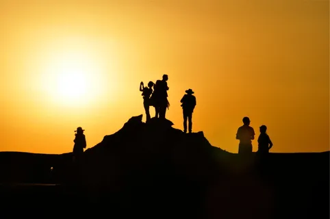 剪影,人物,金色,小时,站立,悬崖,日落,黄昏 剪影,人物,金色,小时,站立,悬崖,日落,黄昏
