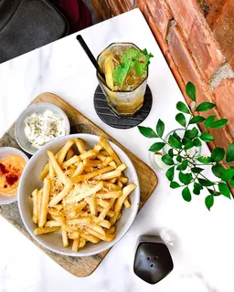 马来西亚,吉隆坡,pokok cafe,在iPhone上拍摄,芯片,大理石桌子,早午餐,咖啡馆 马来西亚,吉隆坡,pokok cafe,在iPhone上拍摄,芯片,大理石桌子,早午餐,咖啡馆