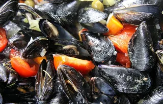 炖肉、海鲜、地中海、贻贝、烹饪、食品和饮料、食品、新鲜度
