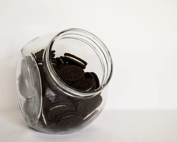 饼干罐，食物，零食，罐，室内，可以，没有人，密闭